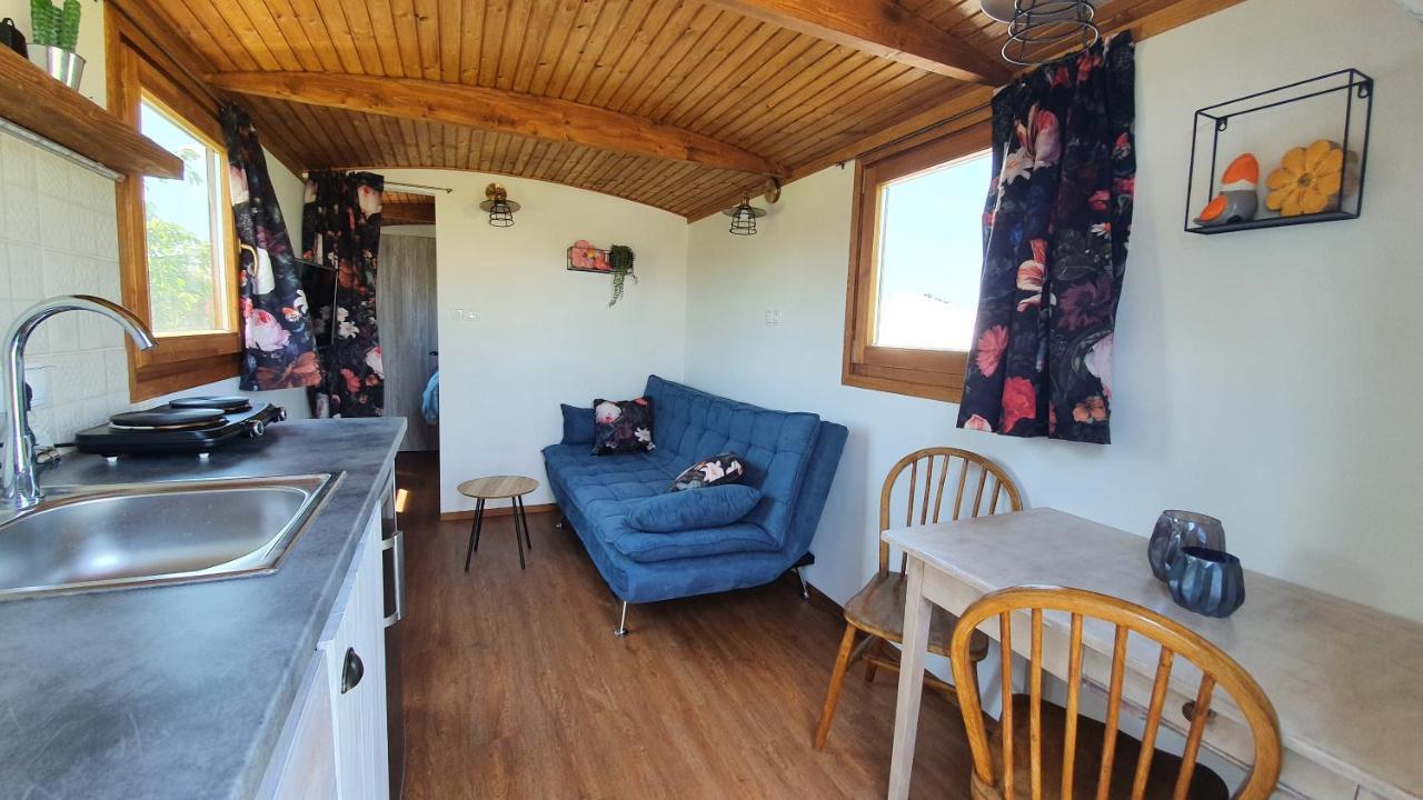Tisza White House Bed and Breakfast Tiszaszolos Buitenkant foto